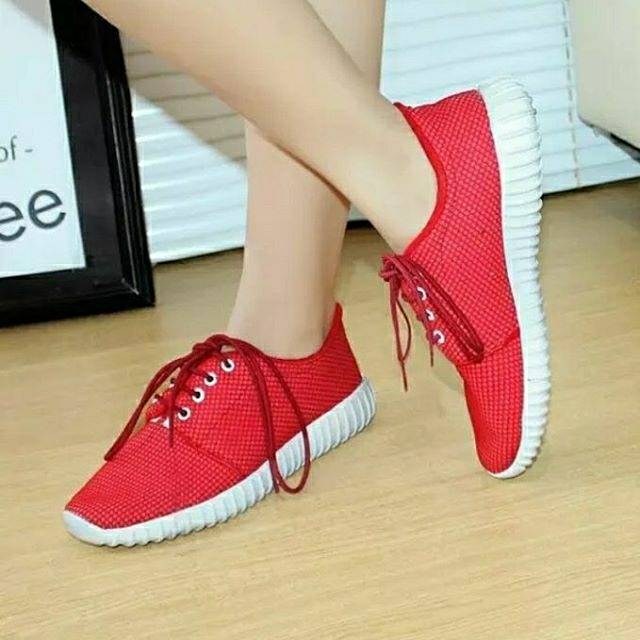 SEPATU KETS CEWEK