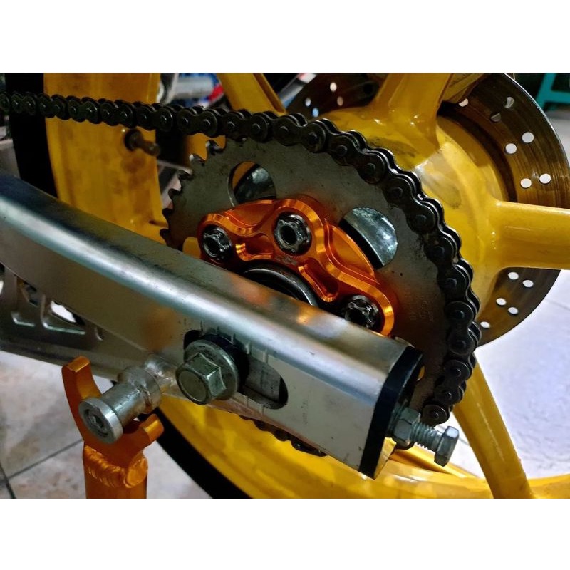 Rear Sprocket Sproket Flange Pemanis Manisan Spacer Spaser Gear Gir Belakang RC3 Ninja 150 RR R SS 150RR 150S 150R Old dan New Anodise Emas Biru Merah Hitam dan Silver-1