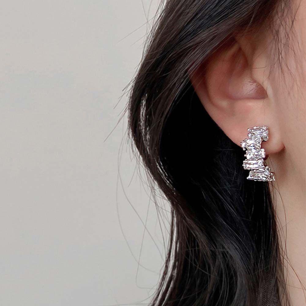 Mxbeauty Zirkon Klip Telinga Wanita Warna Perak Gadis Wanita Warna Emas Fashion Perhiasan Tulang Rawan Klip Berlian Berlian Imitasi Klip Anting