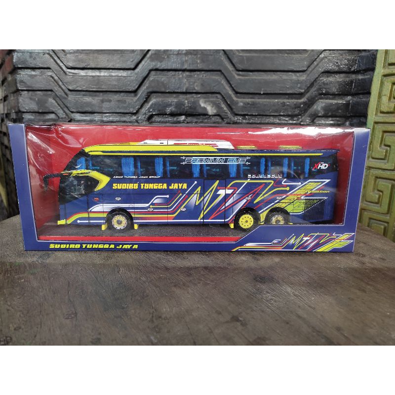 Miniature Bus STJ Draka