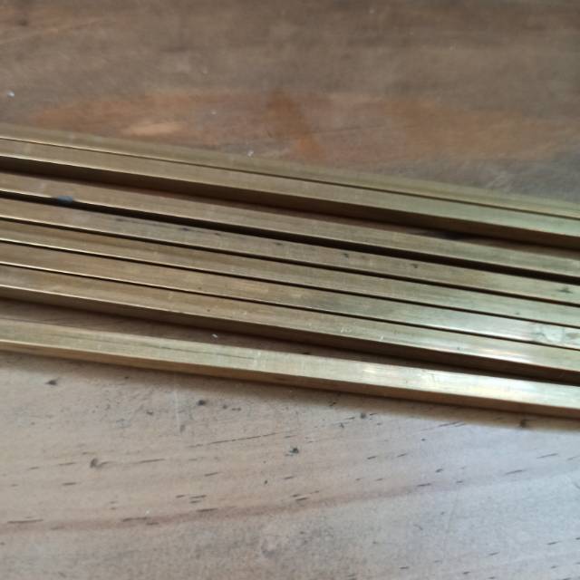 As Kuningan kotak untuk nat lantai marmer dan granit 4mmx4mmx2500mm