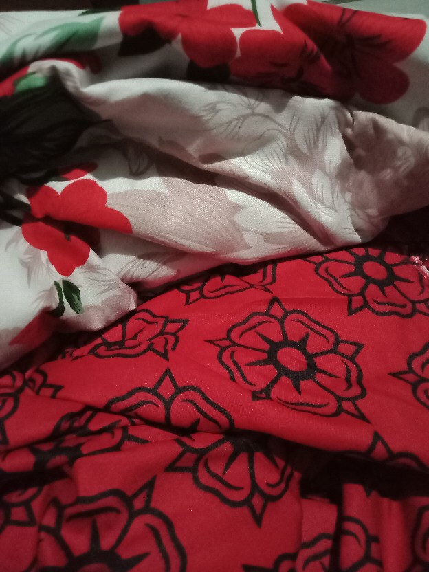 Kain Seprei Meteran Motif Bunga Mawar