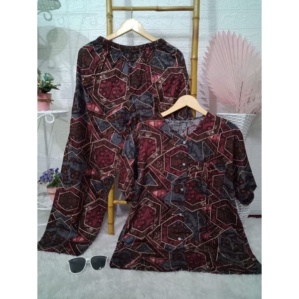 PIYAMA WANITA LENGAN PENDEK JUMBO KOMBINASI ONE SET PIYAMA WANITA RAYON MOTIF MURAH JUMBO KEKINIAN  PAJAMAS RAYON MOTIF KOMBINASI-Motif4