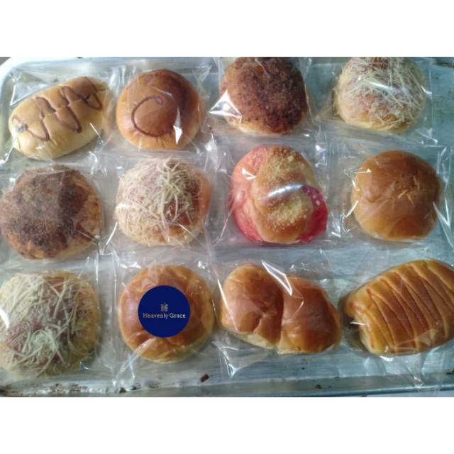 

Roti Manis Gurih Homemade isi 10 dan isi 12 Pcs untuk sarapan