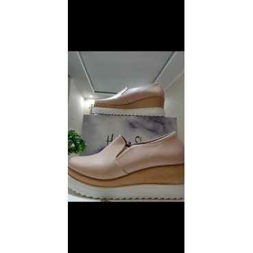 zaggy mocca by hellena shoes