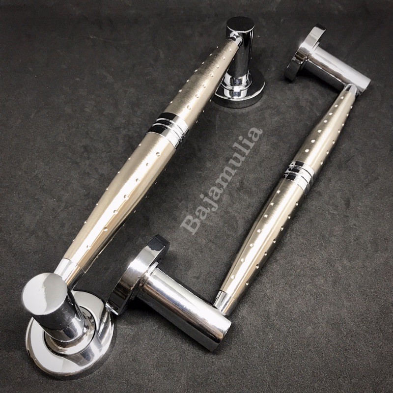 handel pintu / tarikan pintu / handel pintu kupu tarung / door handle