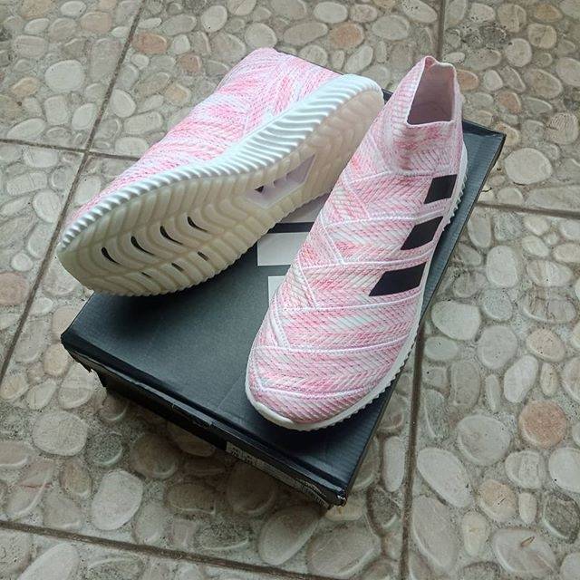 Adidas  nemeziz 18.1 TR white pink