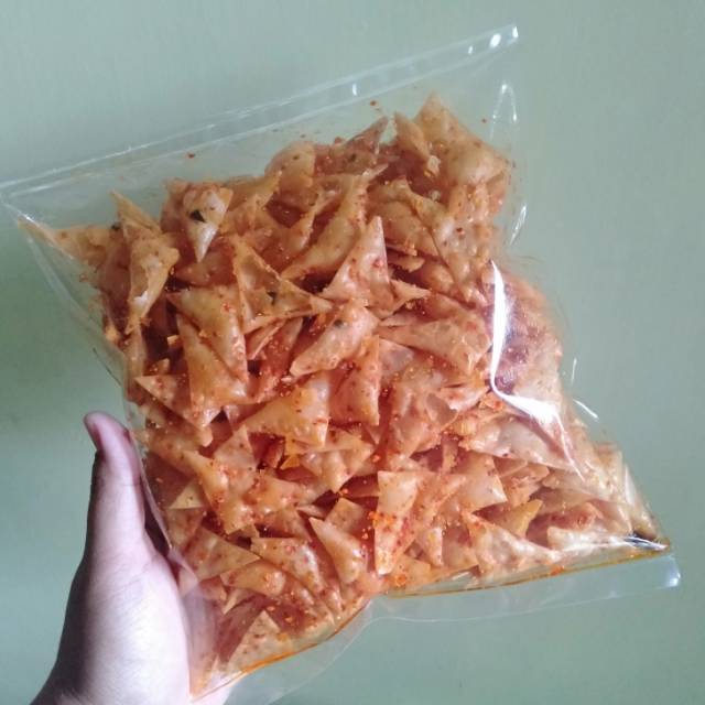 

Keripik kulit pangsit/kulit pangsit