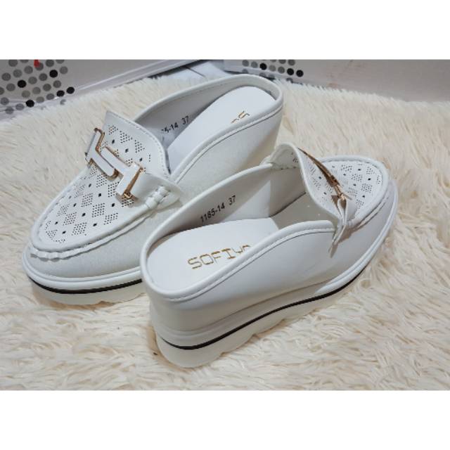 Sepatu sofiya