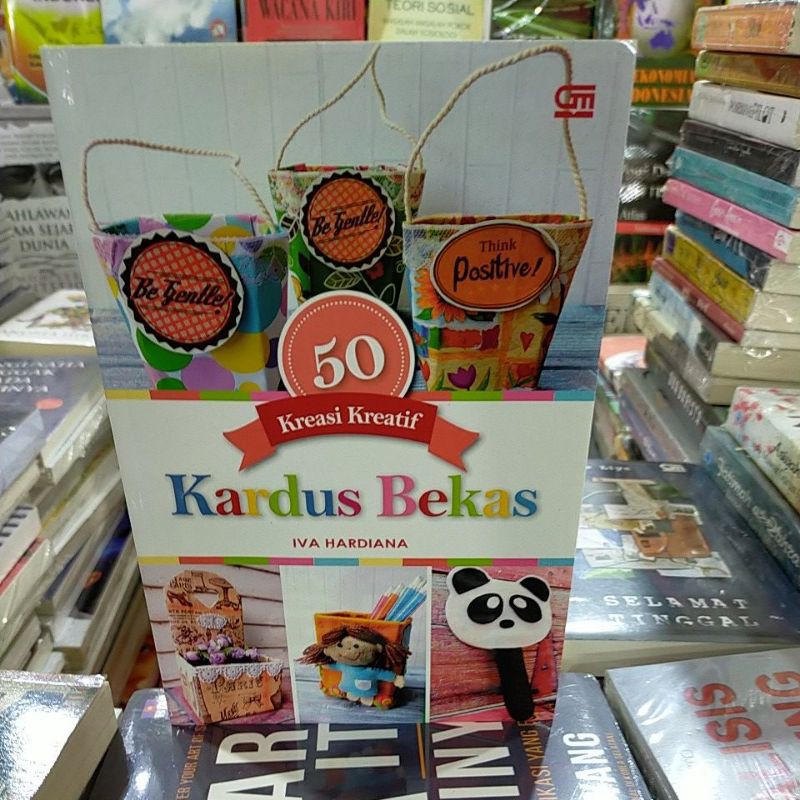 

50 Kreasi Kreatif Kardus bekas.,IVA HARDIANA