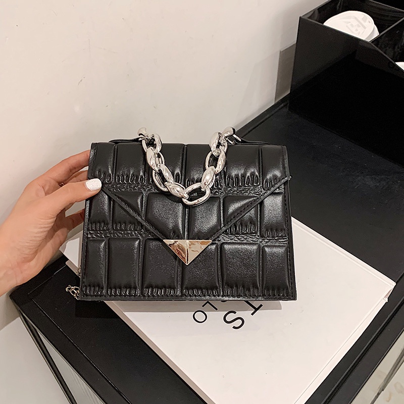 Asin829-Tas Selempang Fashion Impor Rantai T124