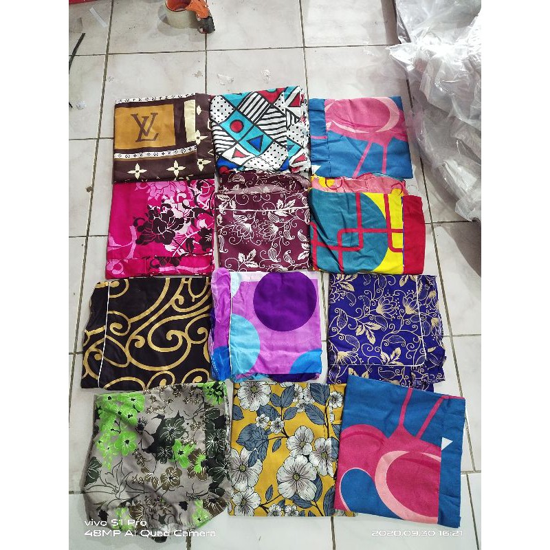 Sarung Bantal cinta Jumbob Motif dewasa ukuran 95x45 cm