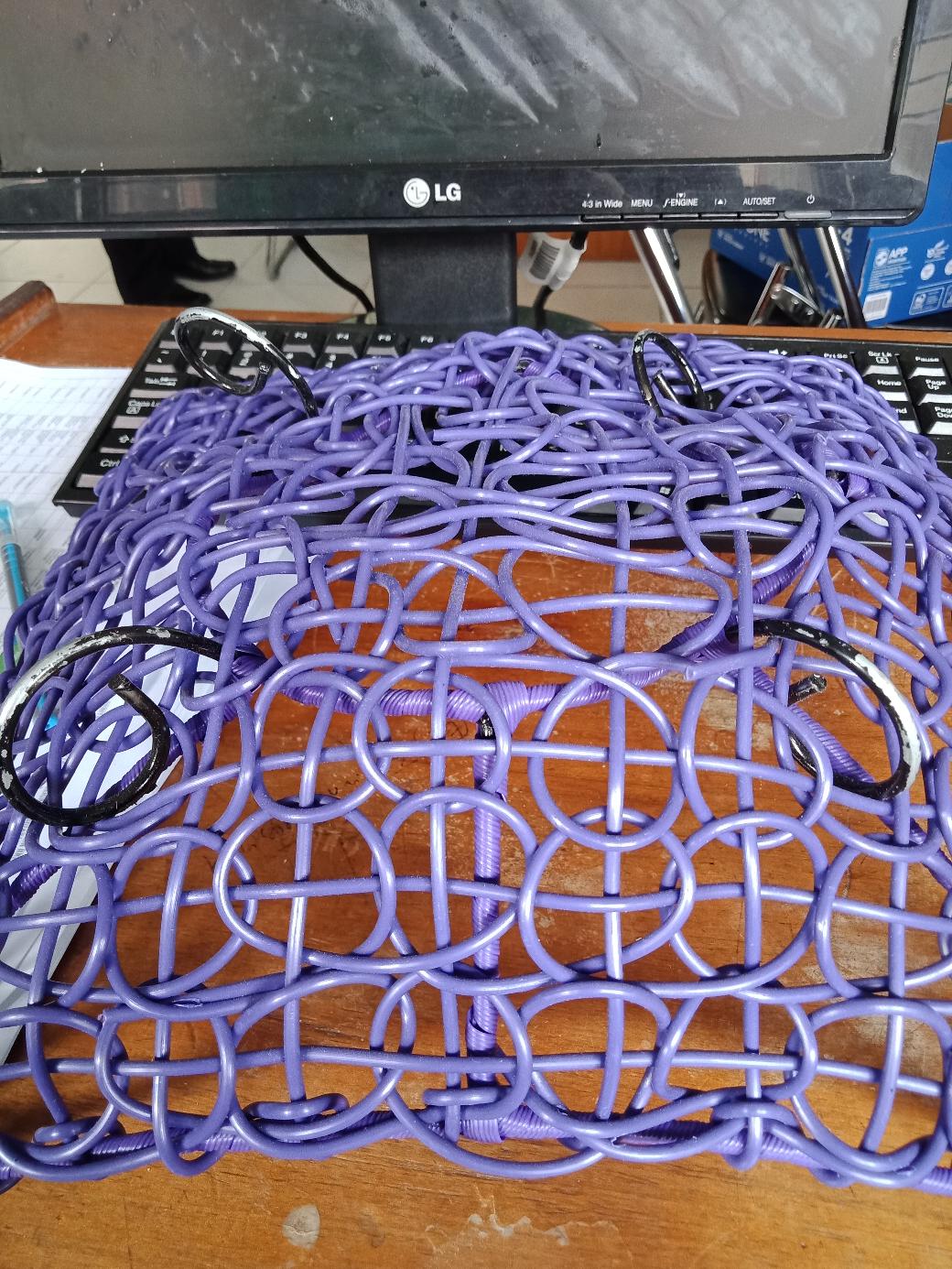 Keranjang Buah Bentuk Daun Rotan Sintetis