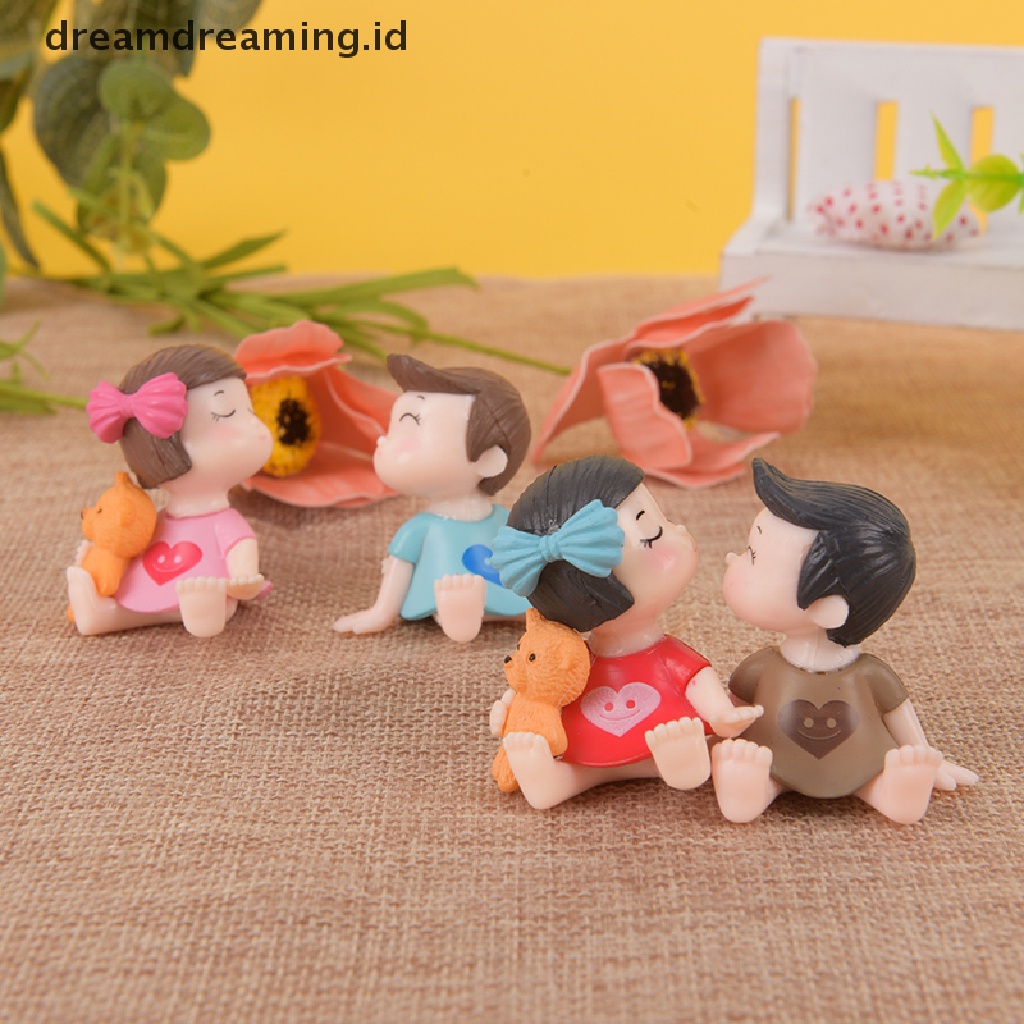 1 Set Miniatur Pasangan Kekasih Bahan Resin Untuk Dekorasi Taman Rumah