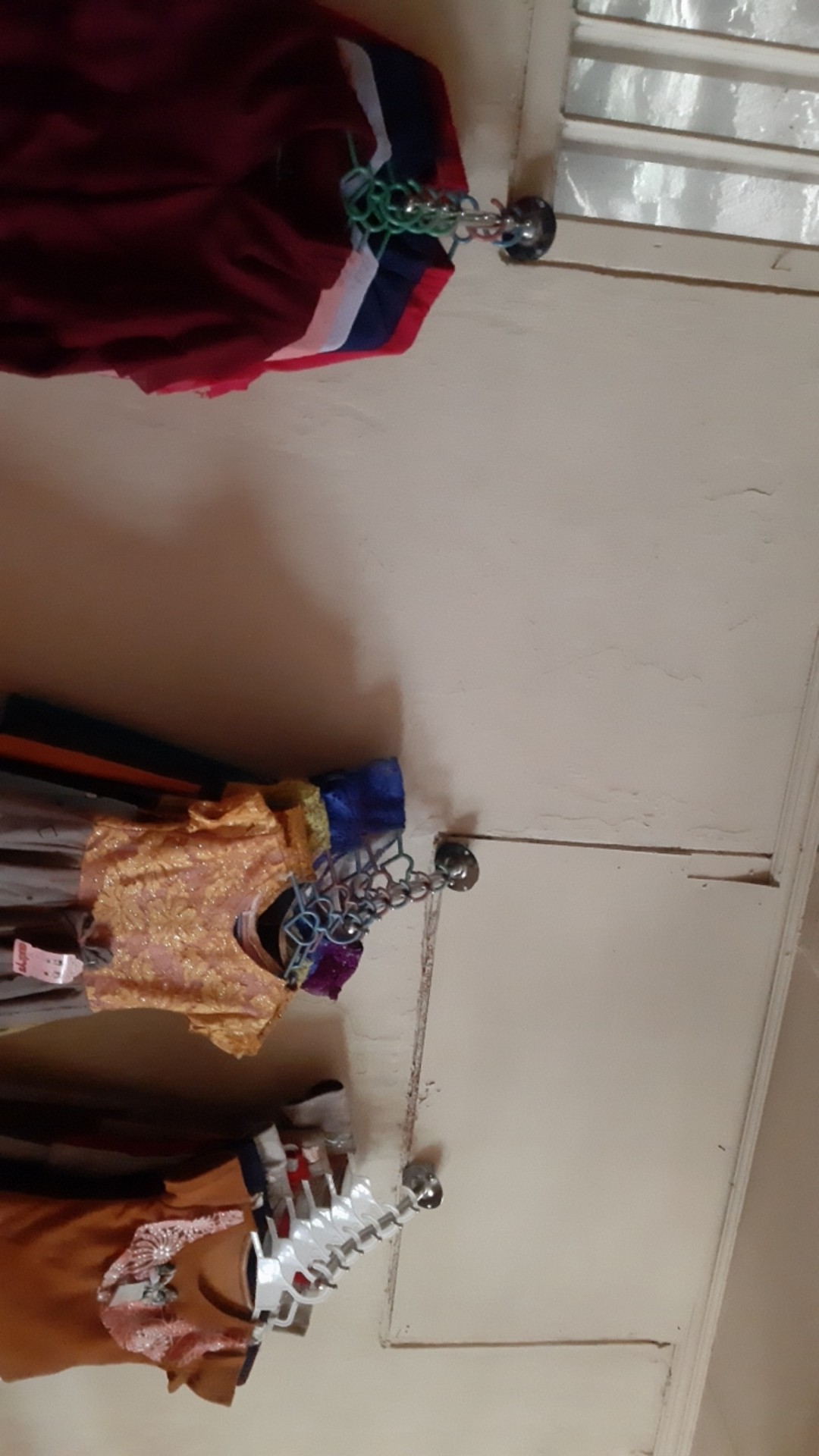 Hanger Suling Tembok Belalai 6 Titik