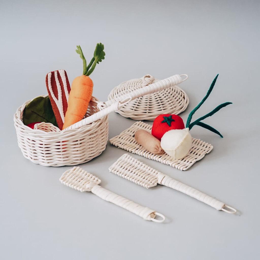 Letter in pine - Cooking Set