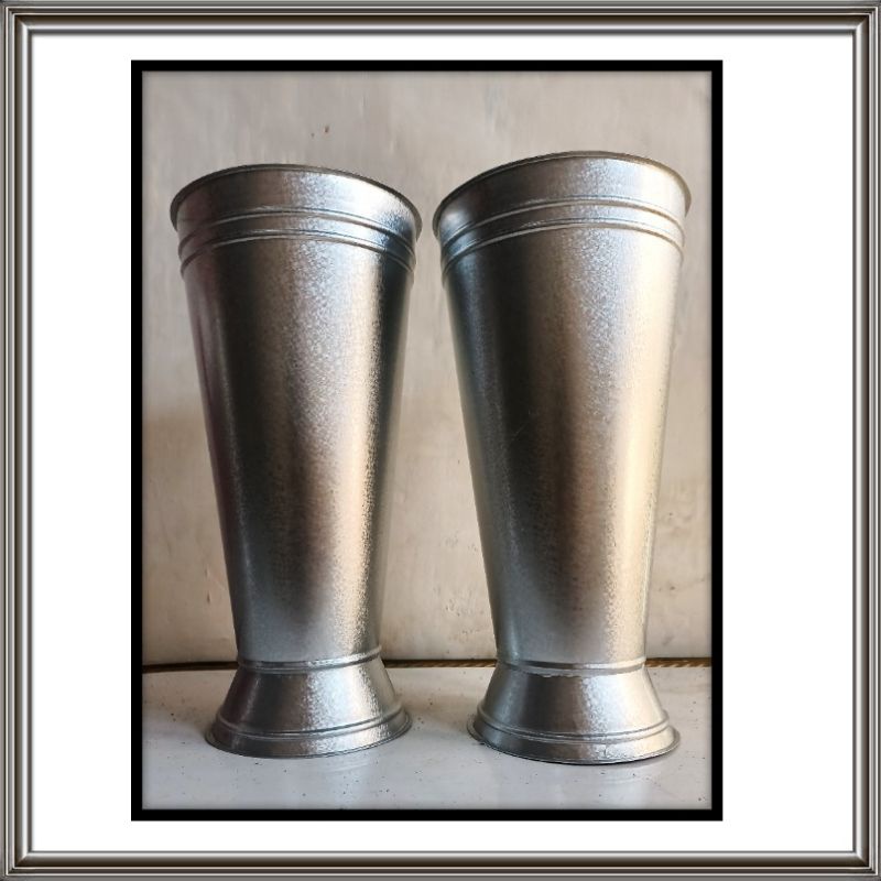VAS BUNGA HIAS /  POT BUNGA HIAS ( Tinggi 30 cm )