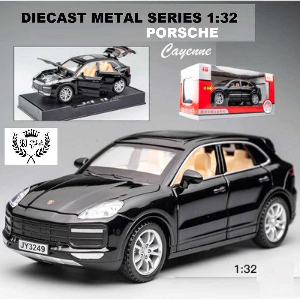 DIECAST Miniatur MOBIL PORSCHE Cayenne Skala 1:32 Metal Series