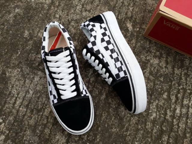 READY PREMIUM MADE IN CHINA WAFFLE DT VANS OLD SKOOL (CHECKERBOARD) BLACK/WHITE SIZE 40/41/42/43/44