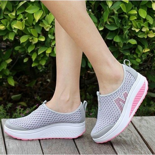 SEPATU KETS WANITA CASUAL SANTAI M HITAM TANPA TALI JOGGING LARI OLAHRAGA SPORT