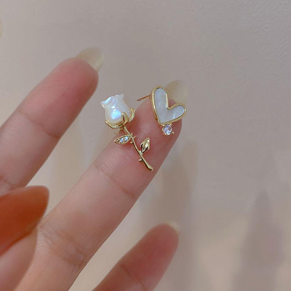 Mxbeauty Wanita Stud Earrings Temperamen Vintage Hadiah Desain Fashion Retro Sederhana Rose Heart Earrings