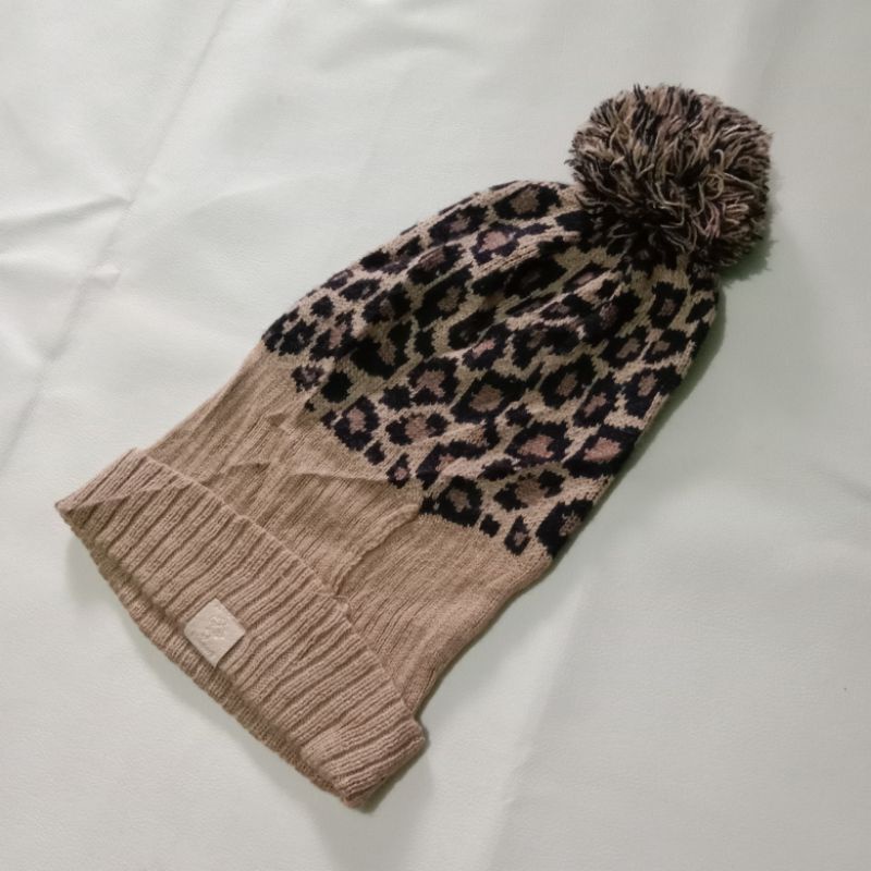 beanie hat kupluk kissmark second bekas preloved