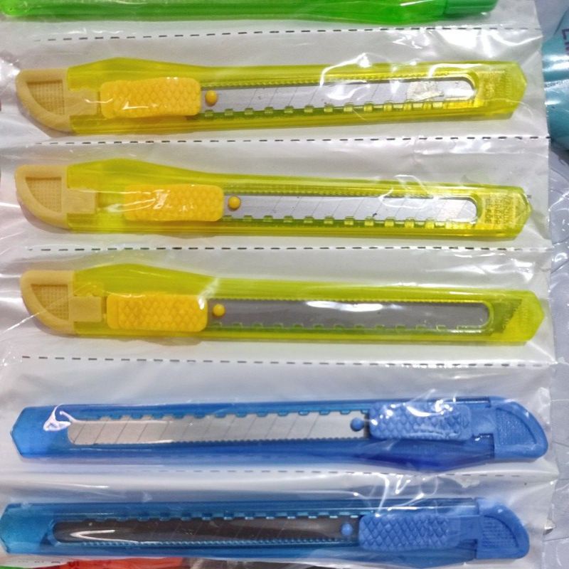

Cutter kecil