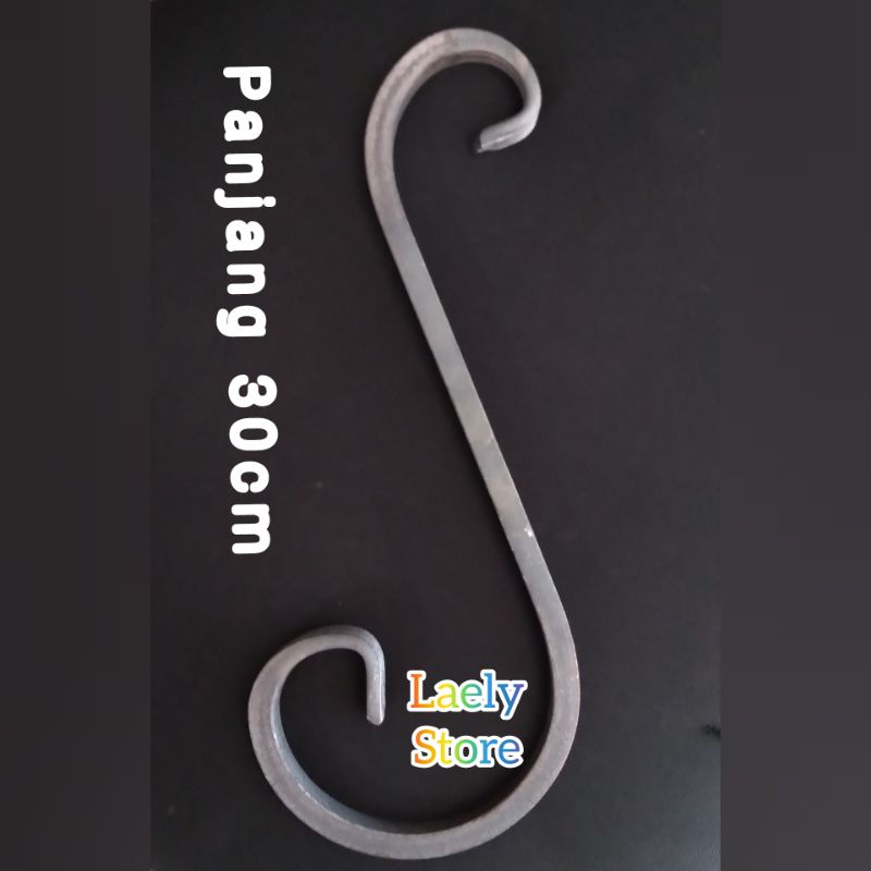 Aksesoris pagar besi ornamen motif leter S besi nako 30cm