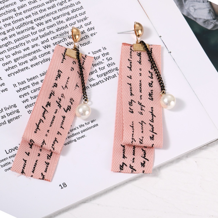 Gaya korea pribadi Bahasa Inggris fabric huruf kain pita strip anting-anting panjang rumbai liontin