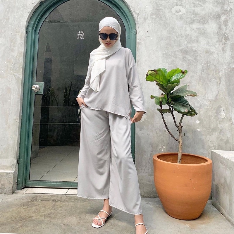 KAYANA LIGHT GREY ONE SET REMAJA KEKINIAN TERBARU by Everyday.rtw