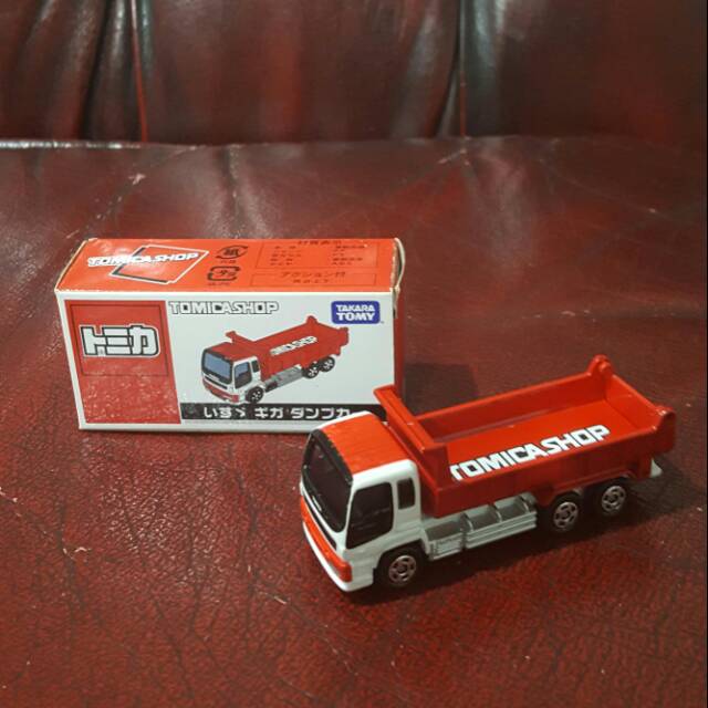 Tomica Shop Isuzu Giga Dump Truck