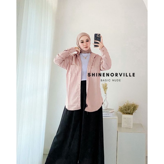 Kemeja Wanita Bahan Katun Lengan Panjang Polos Unisex Oversize Elisa
Shirt