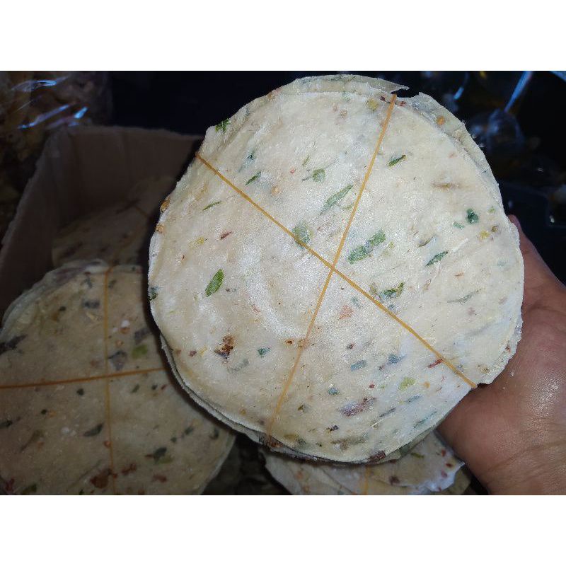 

Kerupuk kuah sate (mentah)