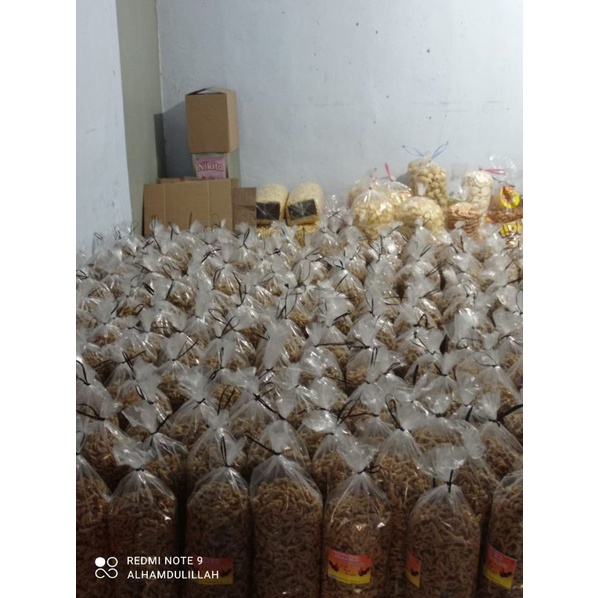 

KERIPIK USUS FADHIL JAYA Ukuran 2 Kg