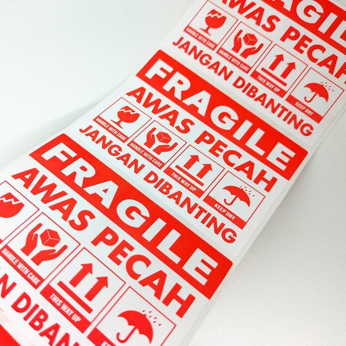 

Sticker Label Fragile 11 x 8 cm Stiker Pengiriman Olshop Awas Pecah Jangan Dibanting 1 roll/ 200 pcs