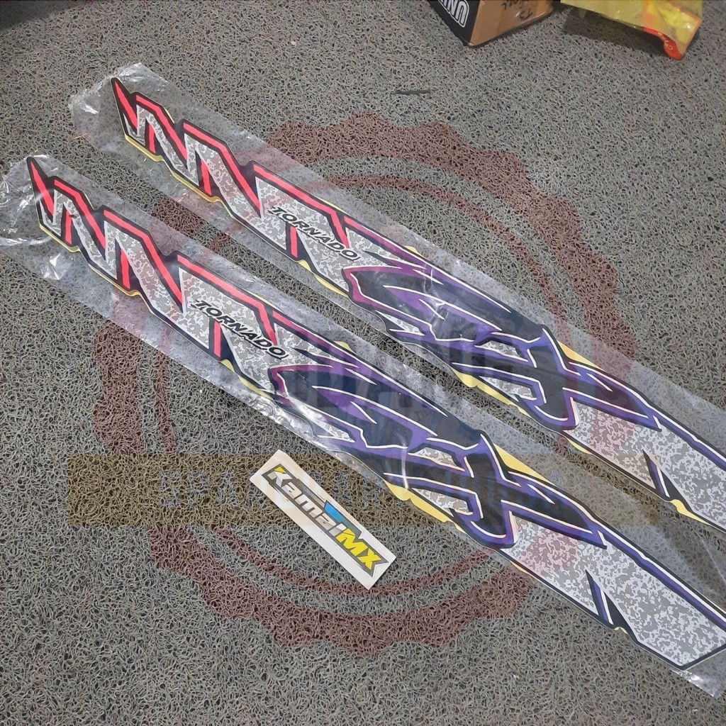 PROMO READY STOK LIS LIST LIS STRIPING STICKER SUZUKI TORNADO GX WARNA HITAM FULL SET FULL BODY TING