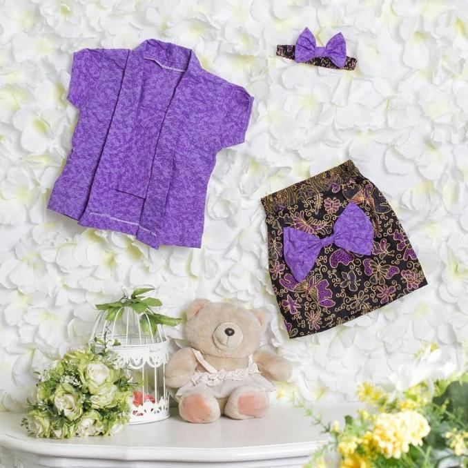 kebaya bayi / kebaya kutu baru / kebaya anak perempuan / ungu