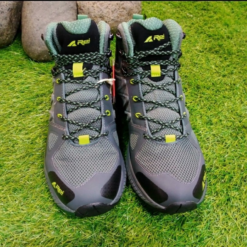 Sepatu Gunung Waterproof Hiking Rei Ranger