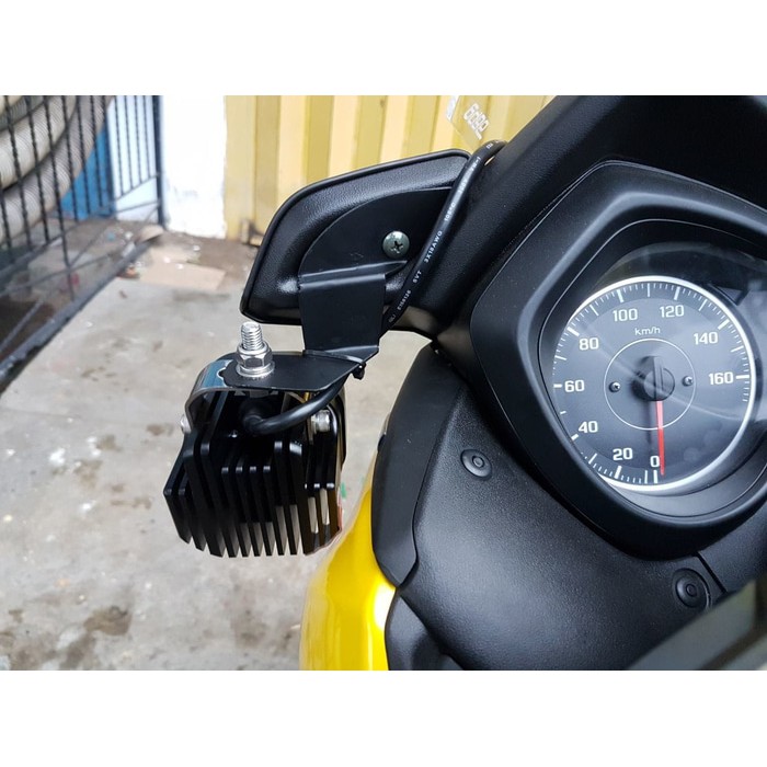 Breket Bracket Braket Dudukan Lampu Tambahan Motor Yamaha XMAX 250