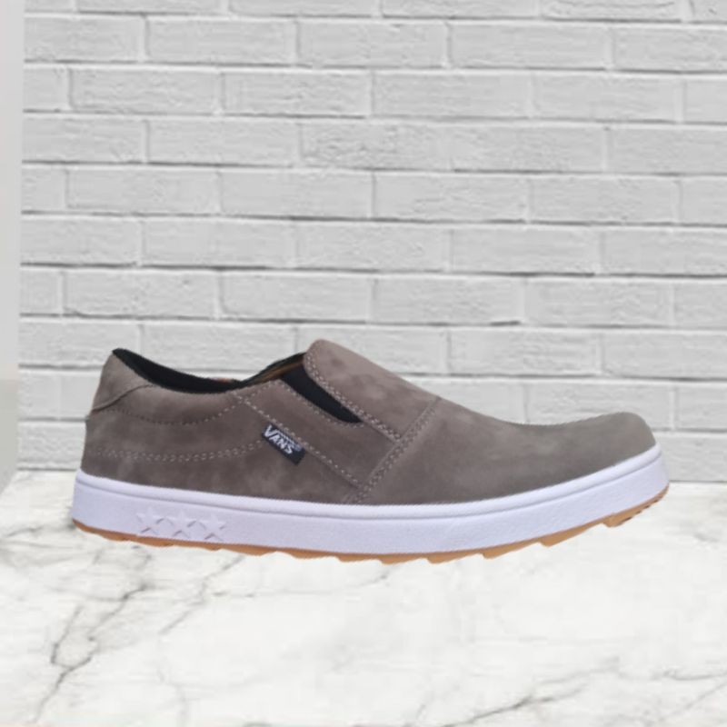 Sepatu Slip On Laki Laki Dewasa Slop Casual Tanpa Tali Spatu Santai Pria Kasual Terbaru Buat Gaya Abu Abu