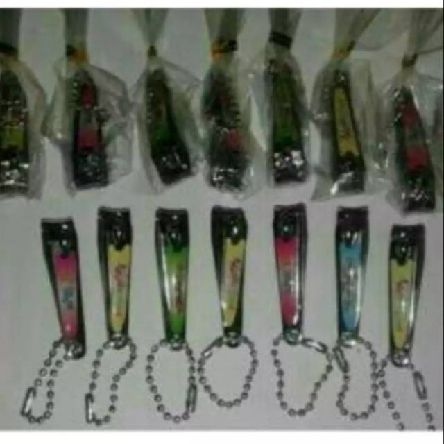 

100 pcs souvenir gunting kuku