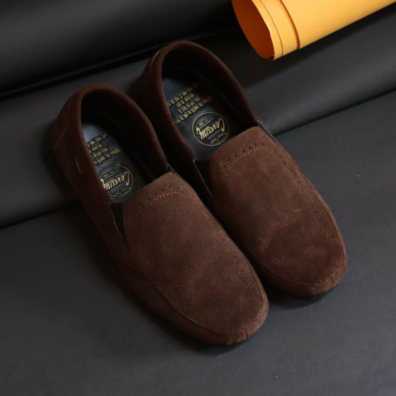 bungkusuku jester - Sepatu Kasual Pria Slip On Casual Kulit Suede Slop Santai Kerja Formal Modern Trendi