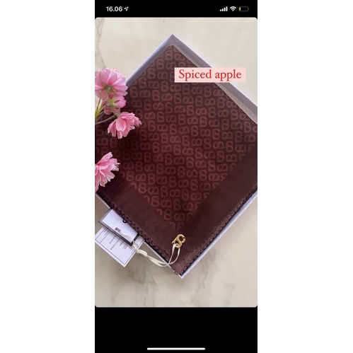 READY BUTTONSCARVES TAPIS VOAL