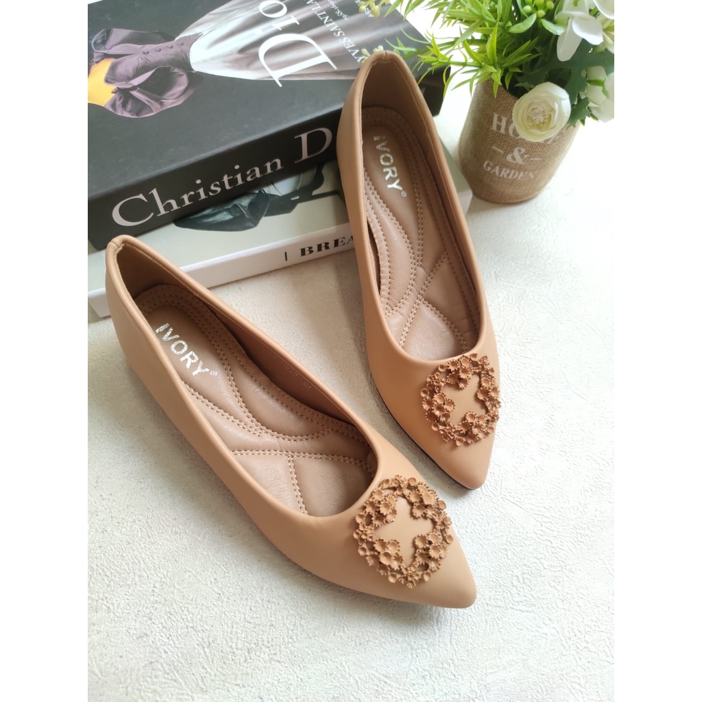 IVORY Sepatu Wanita Wegdes Dalam 3cm Import WD-227