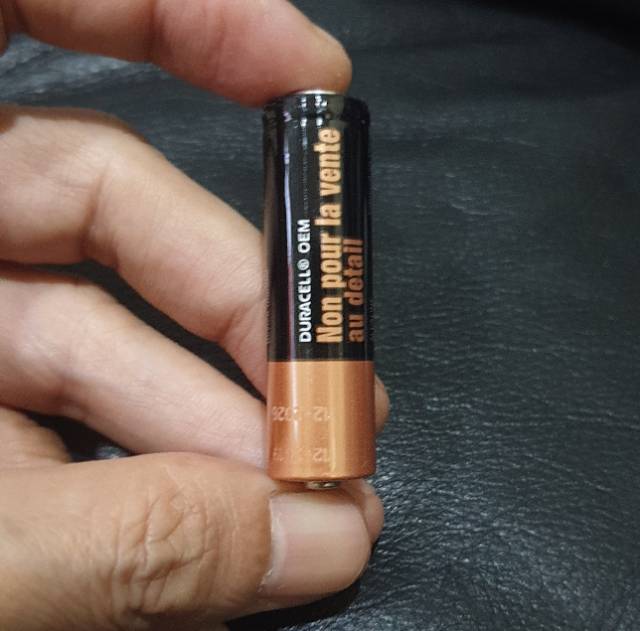 BATERAI ALKALINE DURACELL AA A2