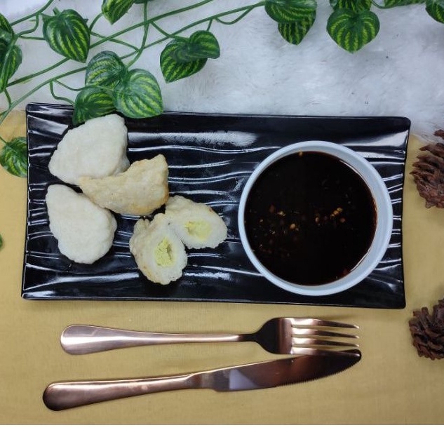 

pempek ikan gabus isi telur isi 20pcs + vacum kendap udara + dus packing
