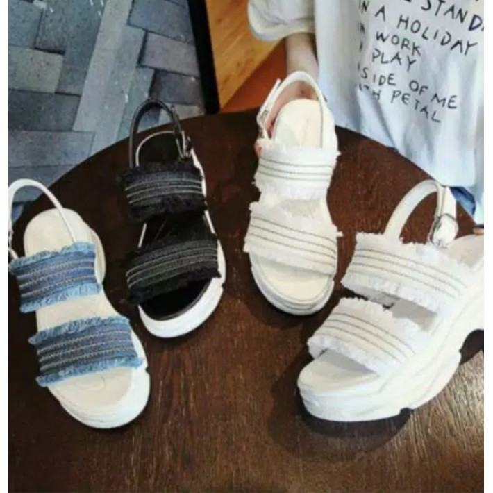 SANDAL WANITA SANDAL GUNUNG LEVIS TERBARU BEST SELLER