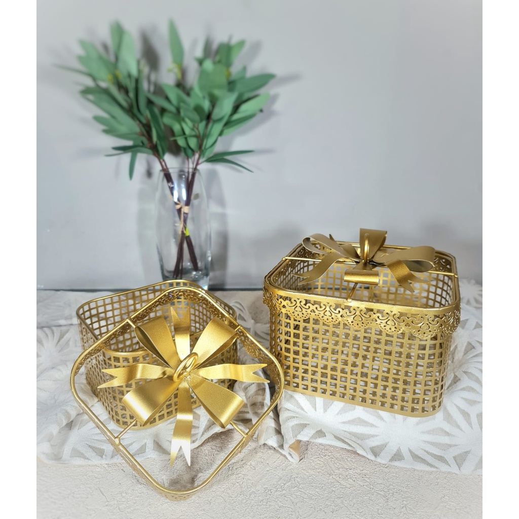 

Box Gift Kotak Gold Import - kode FA1214