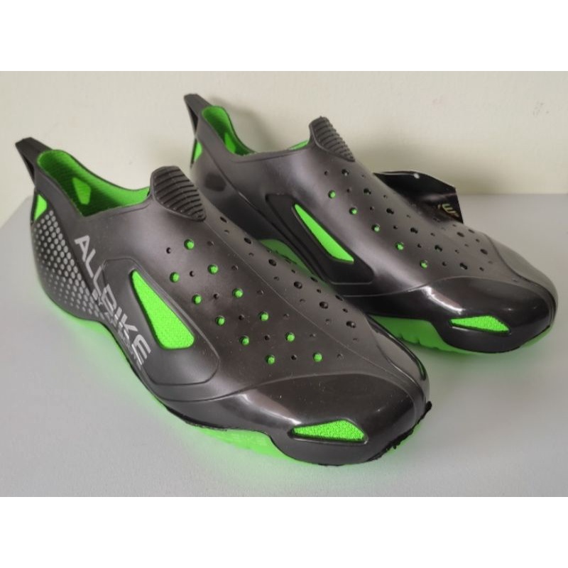 AP Boots All Bike: Sepatu Karet Tahan Air untuk Sepeda (AllBike)