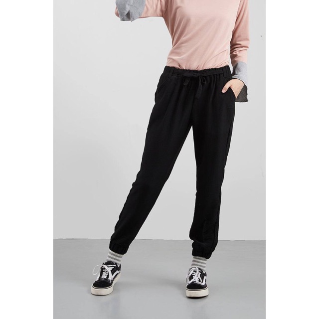 Hijab Ellysha  Celana Basic Wanita Angel Basic Jogger Pants